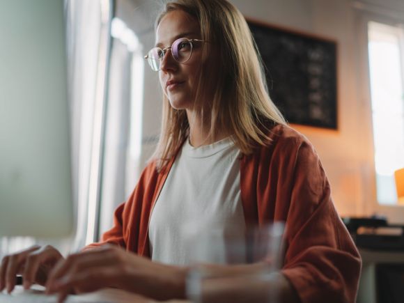 General Enquiries girl on laptop