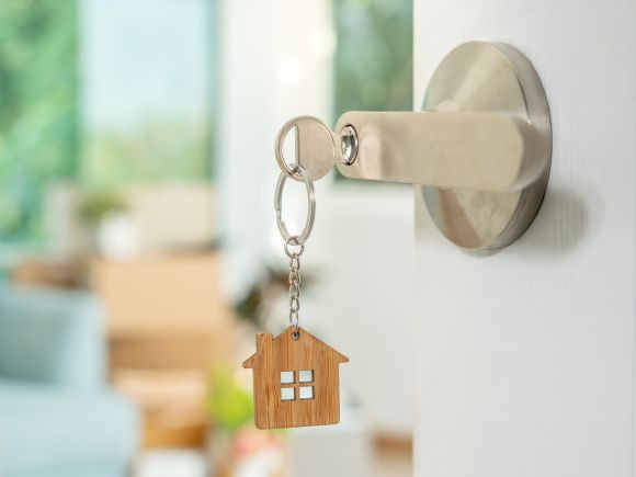 Key in a closing door - Ending a tenancy
