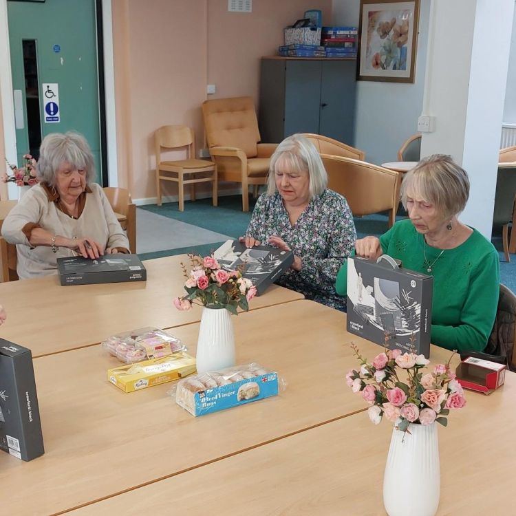 volunteers at platform housing