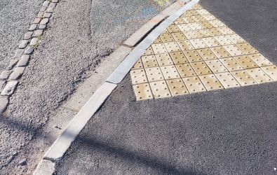 Image of the new dropped kerbs on Elgar Avenue in Malvern